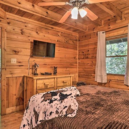 Cabin With Hot Tub And Deck, 3 Mi To Pigeon Forge Sevierville Exteriör bild