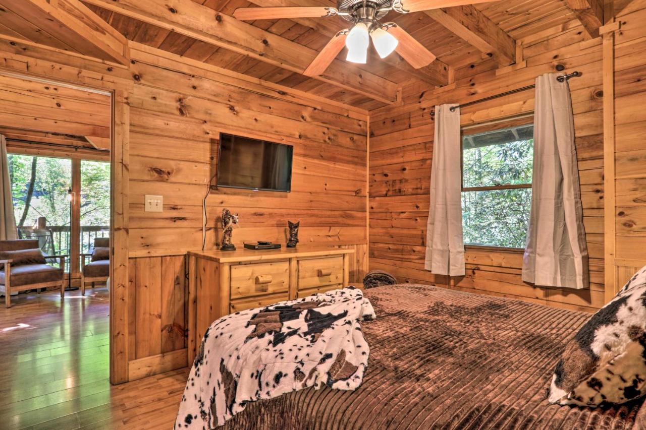 Cabin With Hot Tub And Deck, 3 Mi To Pigeon Forge Sevierville Exteriör bild